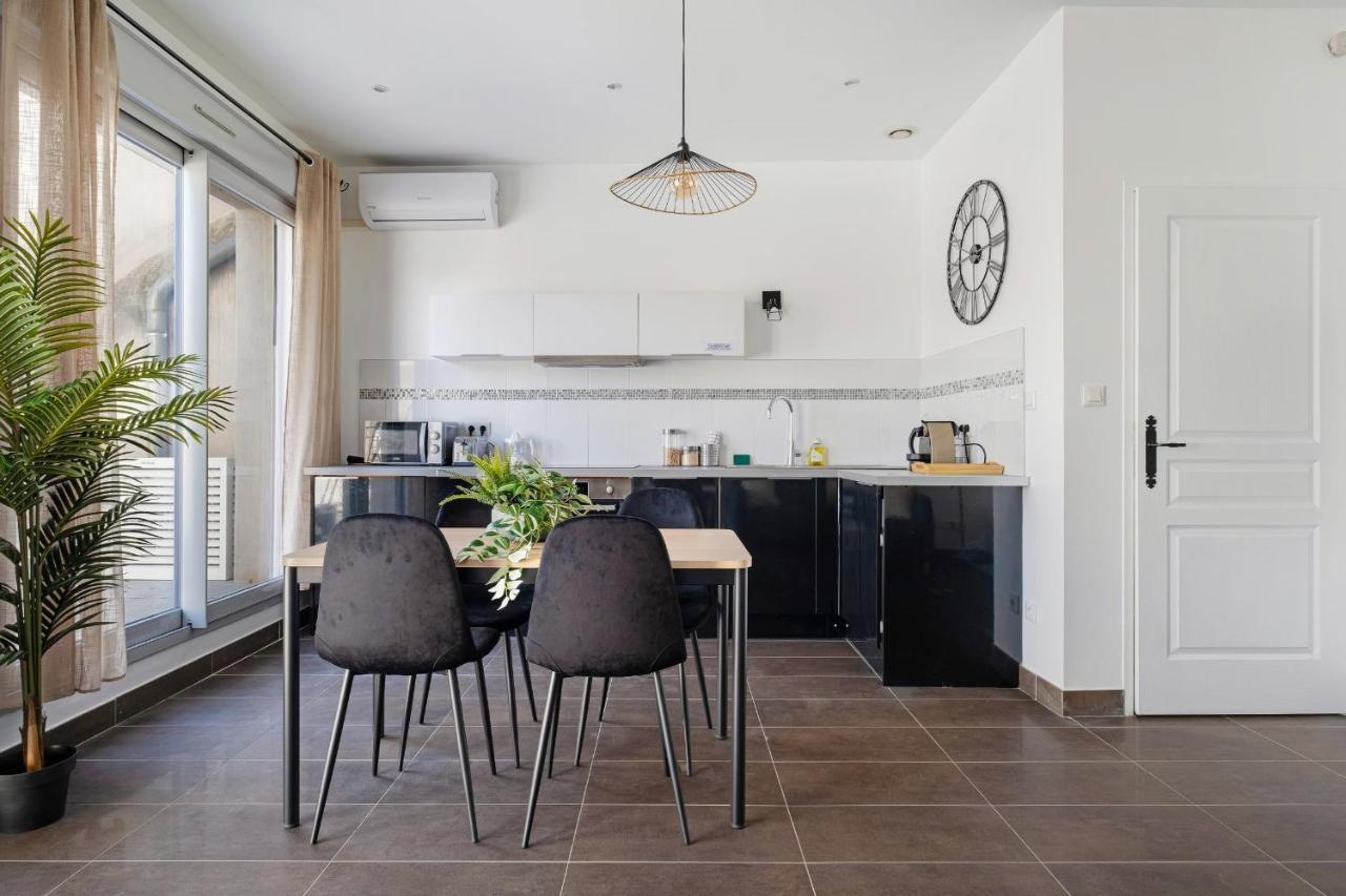 Appartement Lyon Cite-gallo Romaine Terrasse *